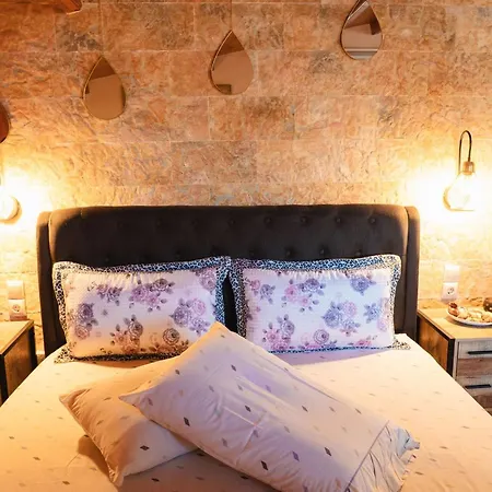 Διαμέρισμα Attic In Alykes *